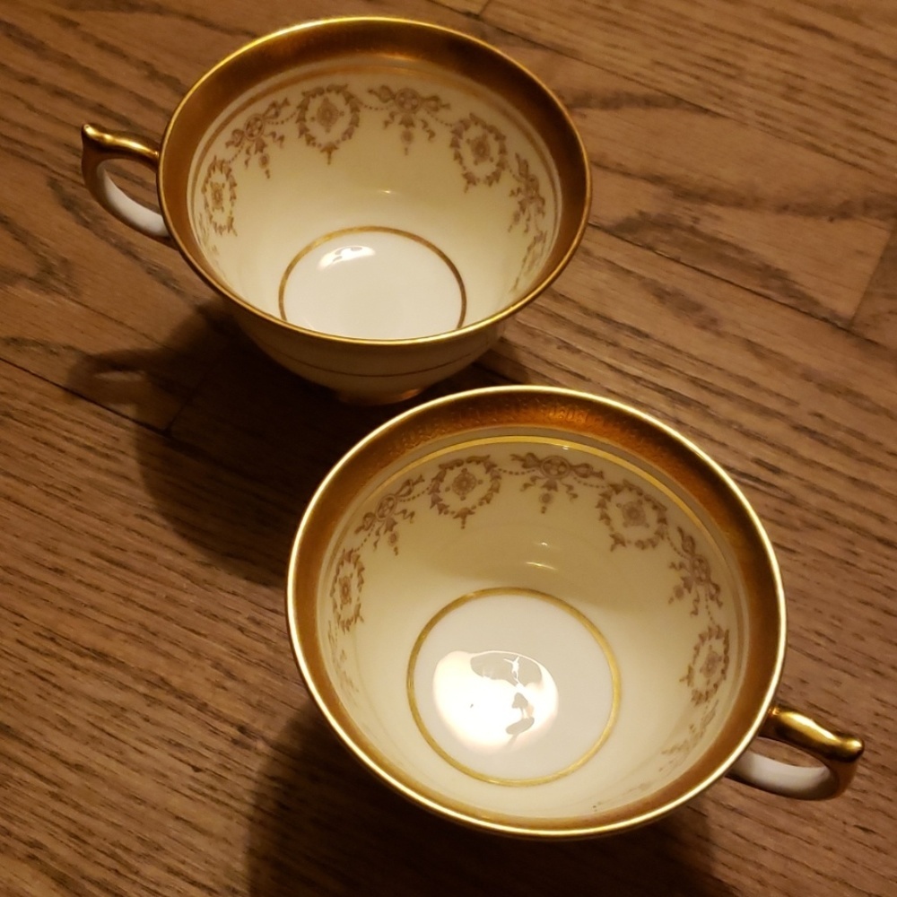 Aynsley fine China 24k gold tea cups. England